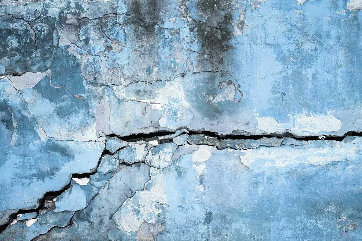 close up on crack in home's foundation